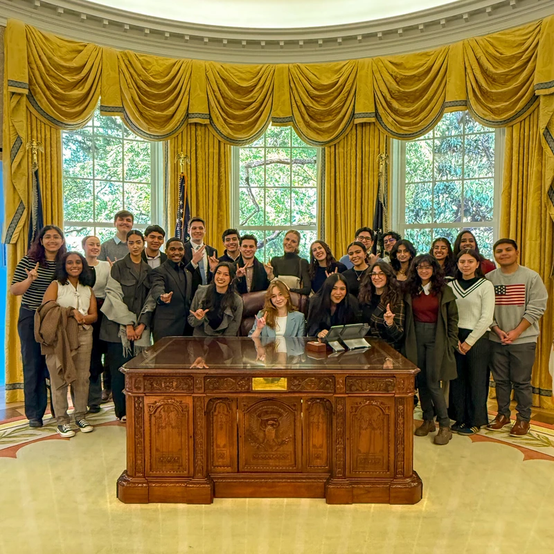 Archer Fellows visit the White House Museum