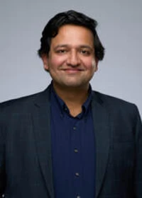 Profile photo of Humza Khan