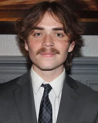 Profile photo of Evan Saunders