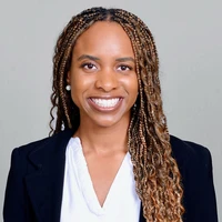 Profile Photo for Leslie Omeire 